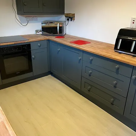 Period Townhouse In Town 위클로