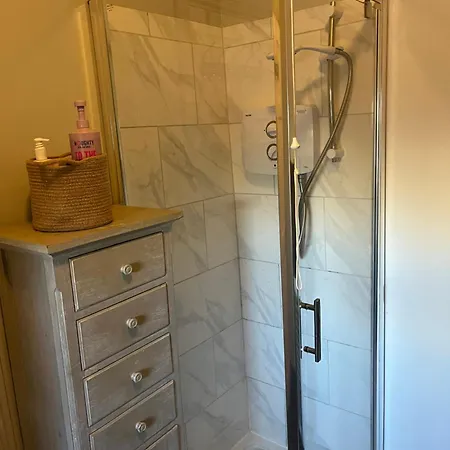 Period Townhouse In Town